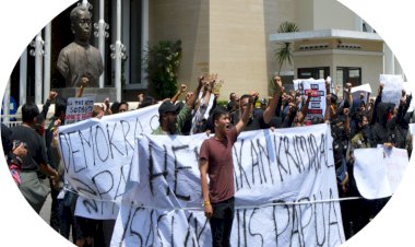 Gejayan Memanggil Elit yang Parno